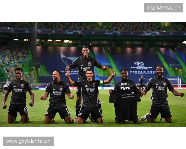 法甲球队排名变化趋势：从榜首到降级区的激烈博弈