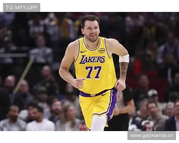 东契奇回顾关键时刻最后一投反思运球策略与投篮距离问题